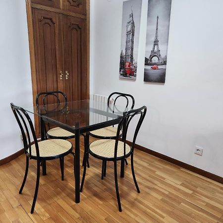 Estudio Con Vistas A La Ciudad Оуренсе Екстериор снимка