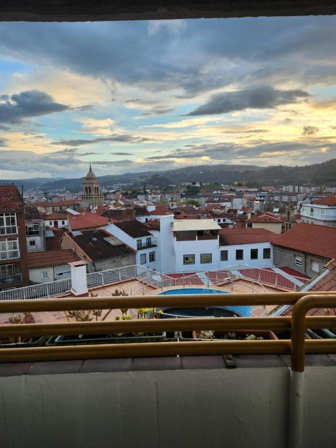 Estudio Con Vistas A La Ciudad Оуренсе Екстериор снимка