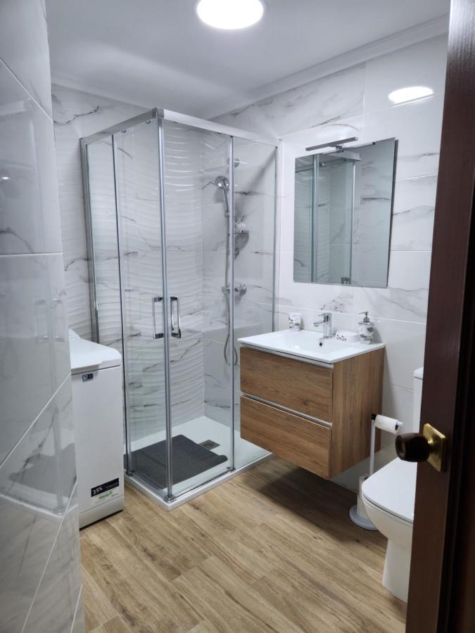 Estudio Con Vistas A La Ciudad Оуренсе Екстериор снимка